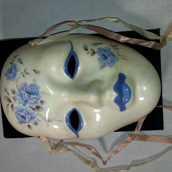 Vintage Hand Painted Carnival Face Masks Set of Two Blue and Pink Flowers - Picture 6 of 12